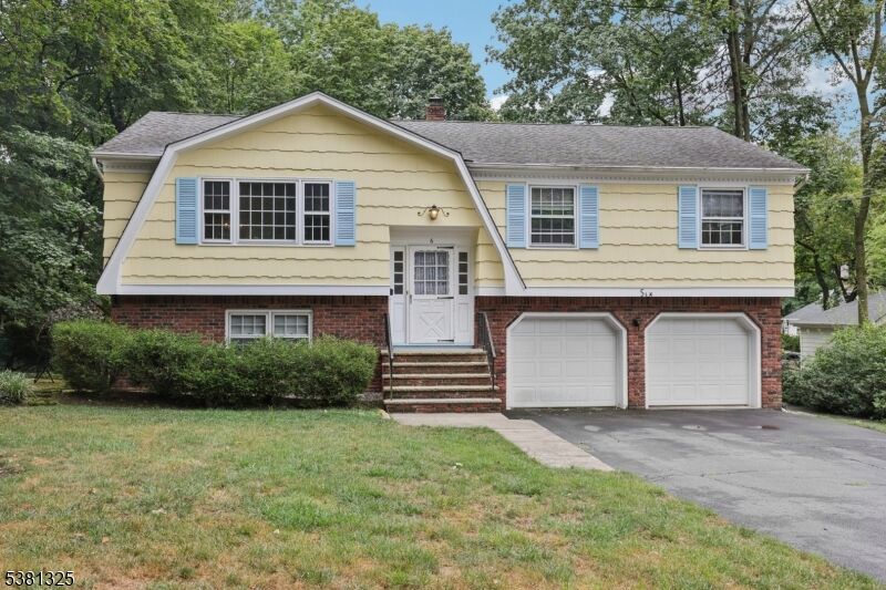 Property Photo: 6 Christopher Pl NJ 07450