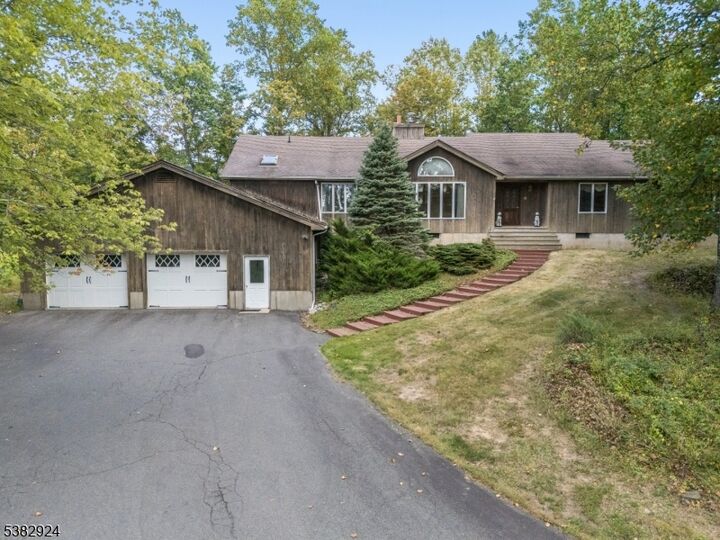 42 Pine Hill Rd  Delaware Twp. NJ 08559 photo