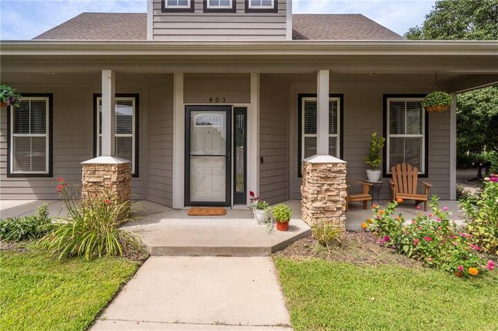 Property Photo: 403 Pasadena Drive KS 66049