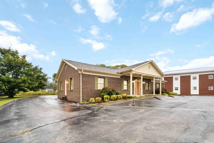 Property Photo:  602 Clifty Street  KY 42503 