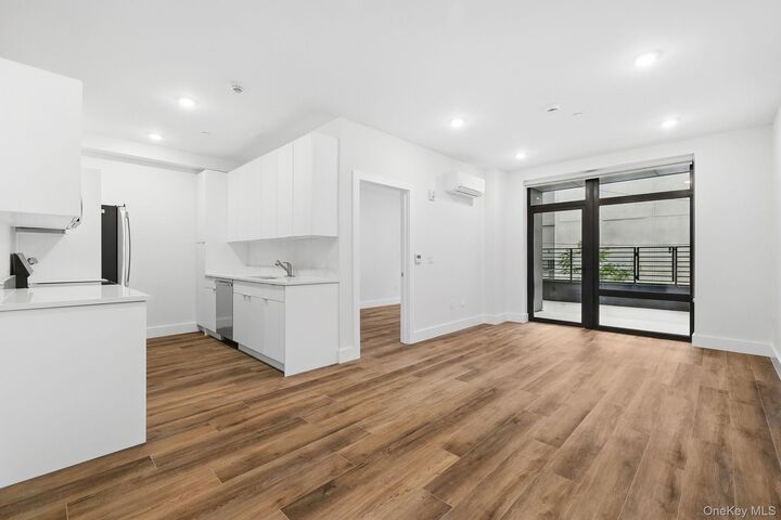 Property Photo:  199 E Post Road 403  NY 10601 