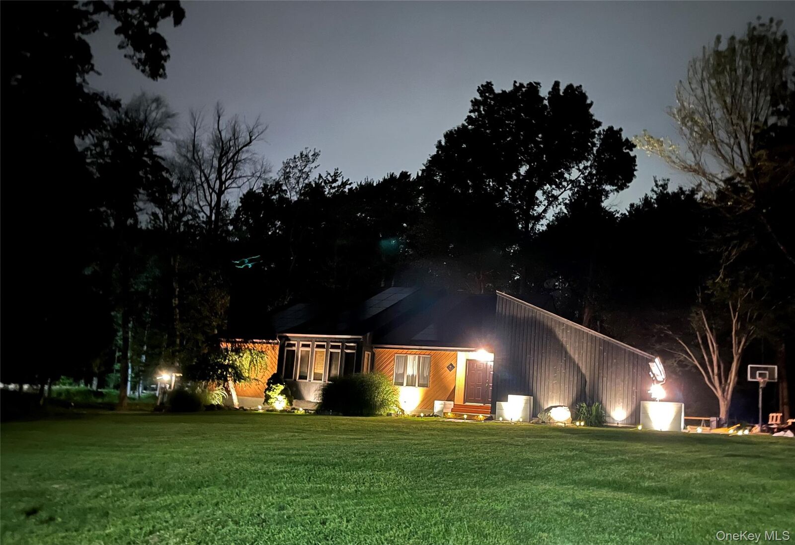 Property Photo: 7 Elizabeth Court NY 10977