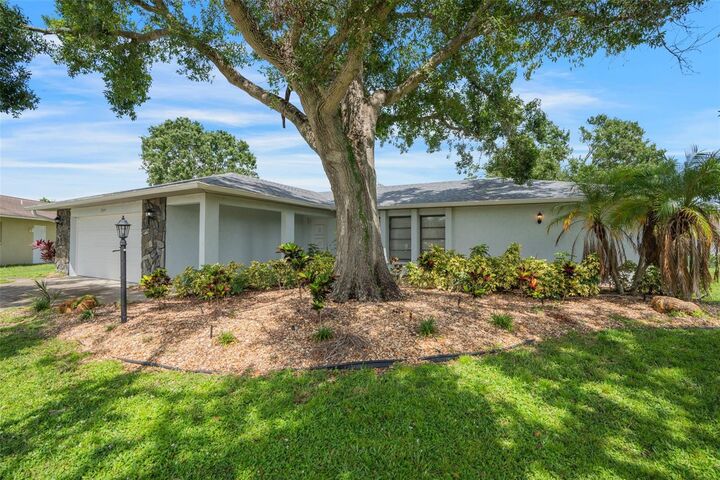 Property Photo: 2044 Country Meadows Lane FL 34235