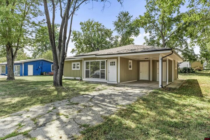 Property Photo: 1036 S South Street AR 72653