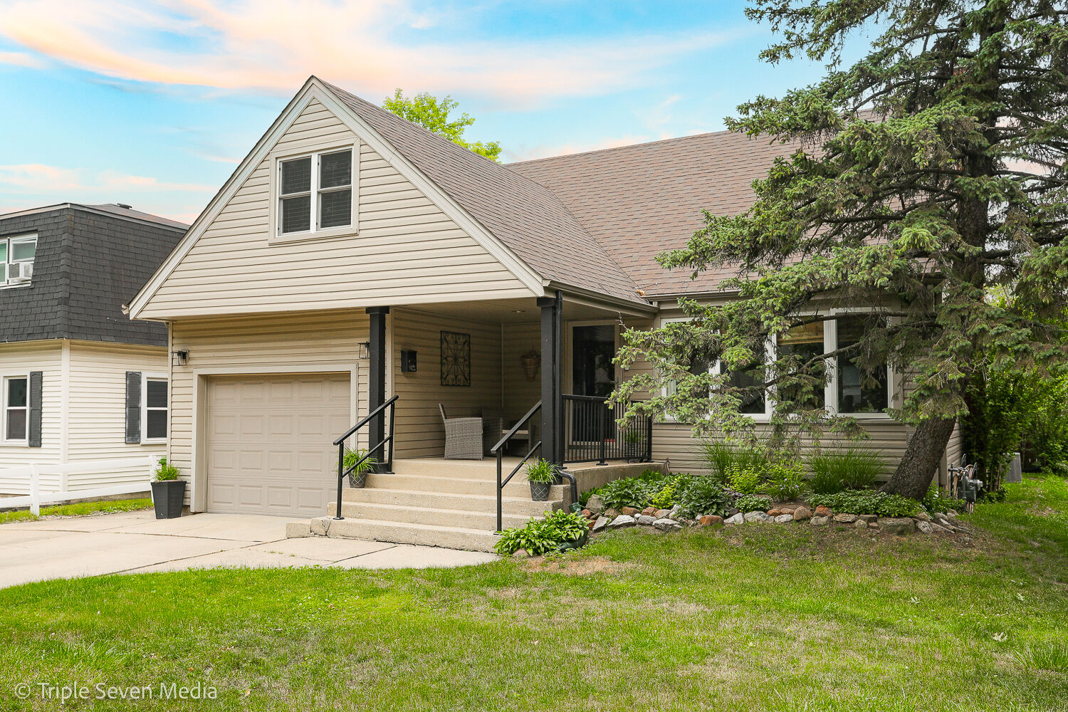 Property Photo:  9422 Central Avenue  IL 60453 