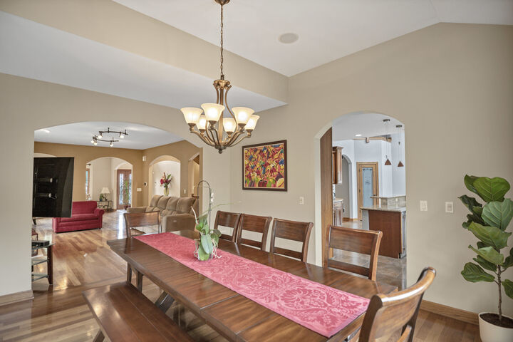 Property Photo:  1535 S Douglas Avenue  IL 60005 