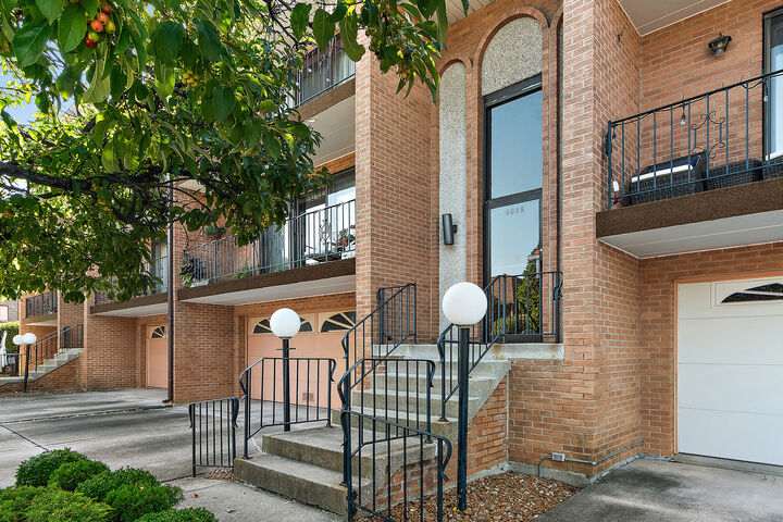 Property Photo:  4025 W 93rd Place 1E  IL 60453 