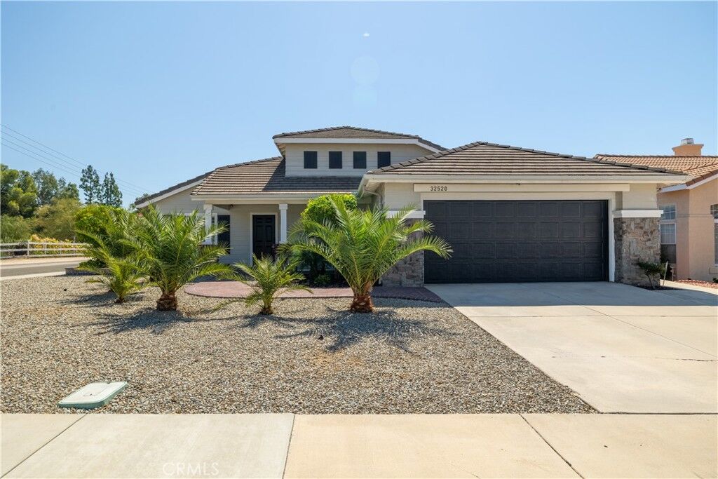 Property Photo: 32520 Buckhorn Road CA 92595