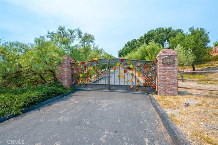 Property Photo:  1685 Corbett Highlands Place  CA 93420 
