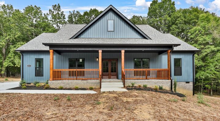 Property Photo: 4863 Hunter Rd TN 37171