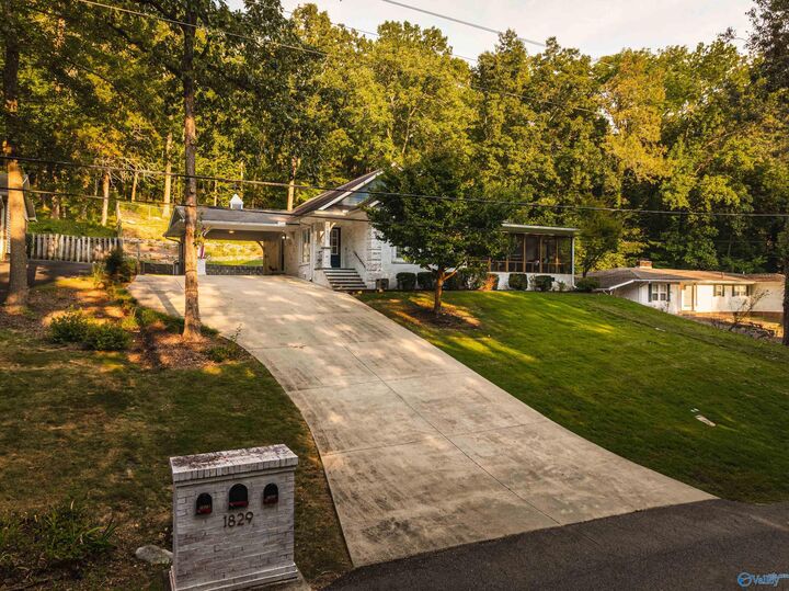 Property Photo: 1829 Forest Drive AL 35976