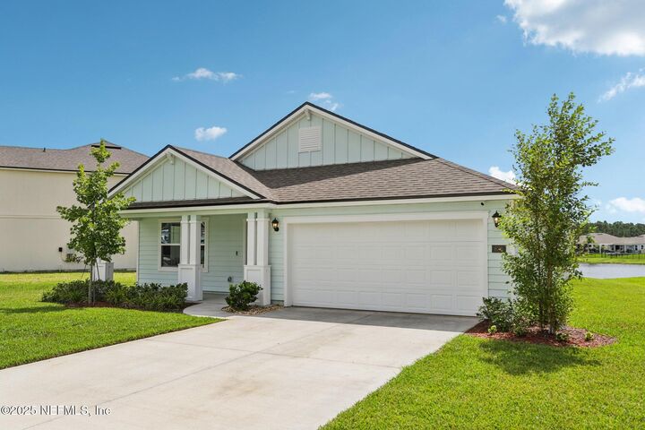 Property Photo:  636 Narvarez Avenue  FL 32084 