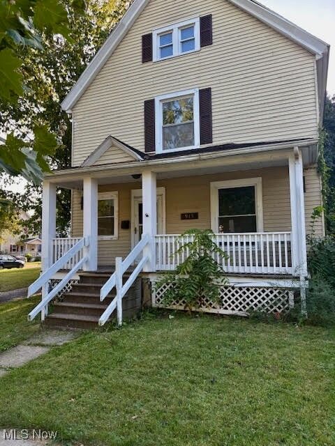 Property Photo:  915 East Avenue  OH 44035 