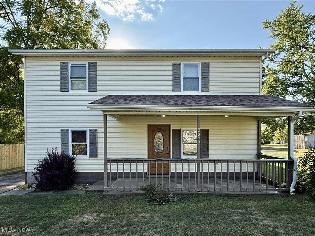 Property Photo:  2213 N Glenwood Avenue  OH 44446 