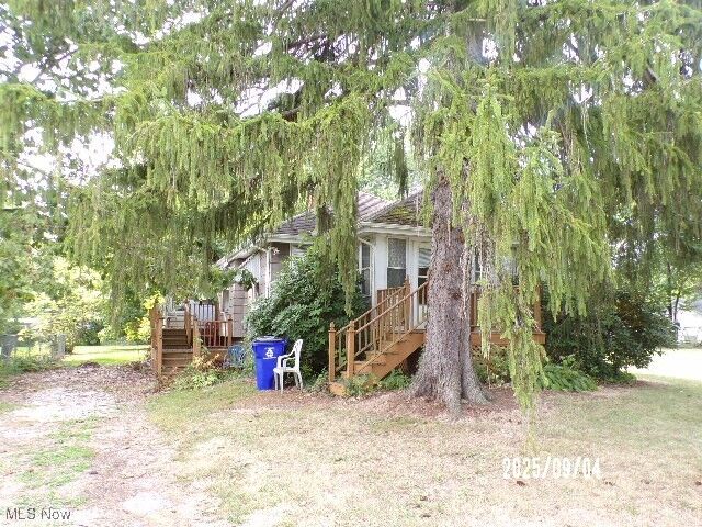 Property Photo: 6311 Roselawn Avenue OH 44266