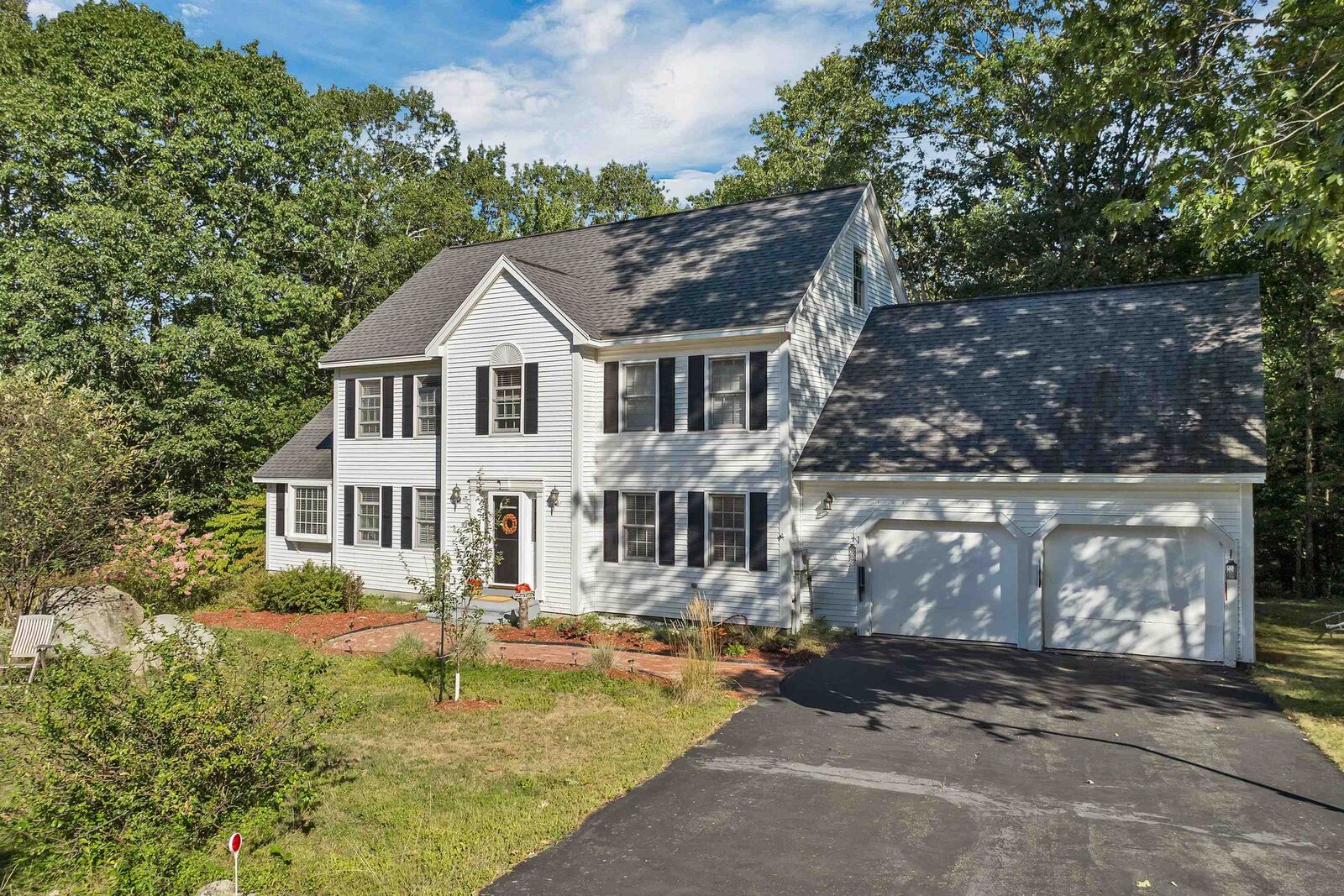 Property Photo:  93 Noons Quarry Road  NH 03055 