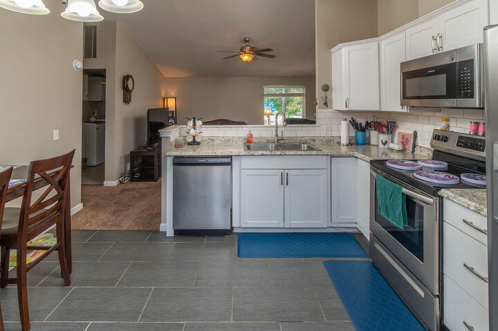 Property Photo:  1339 NW Drake Avenue  OR 97754 