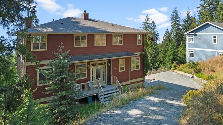 Property Photo:  7666 Lichen Road  BC V0E 1M8 