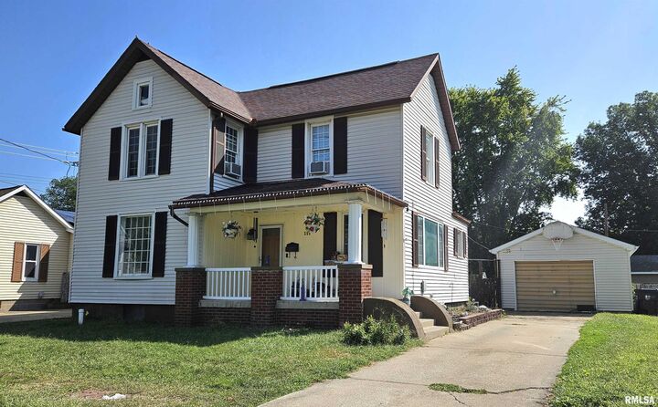 355 N 2nd Avenue  Canton IL 61520 photo