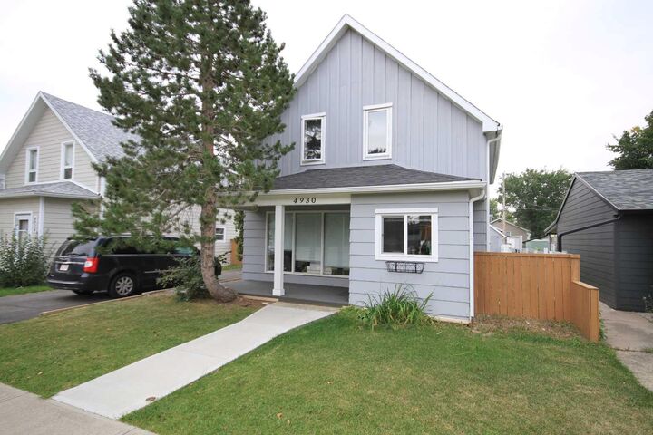 Property Photo: 4930 52 Avenue AB T1G 1H6
