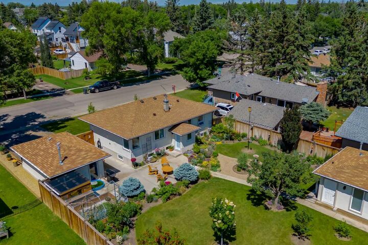 Property Photo:  914 6 Street SW  AB T1V 1B3 
