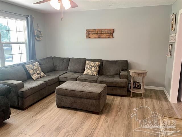 Property Photo: 7308 Mobile Hwy FL 32526