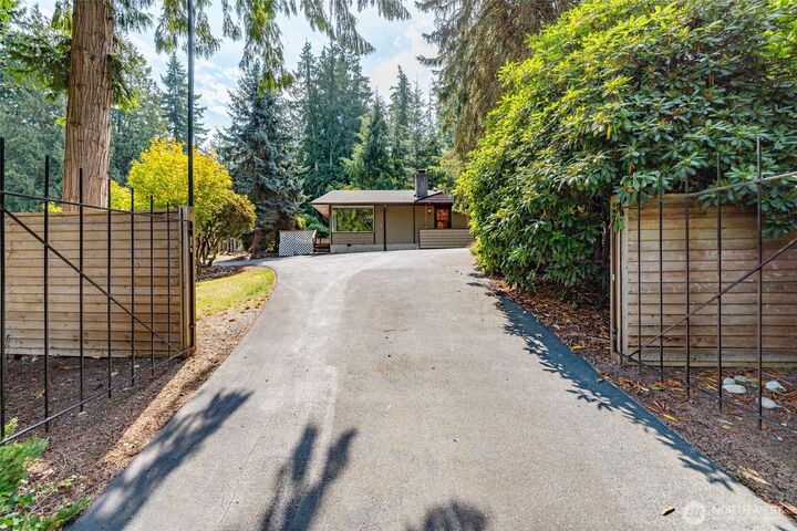 Property Photo: 2920 Comanche Drive WA 98273