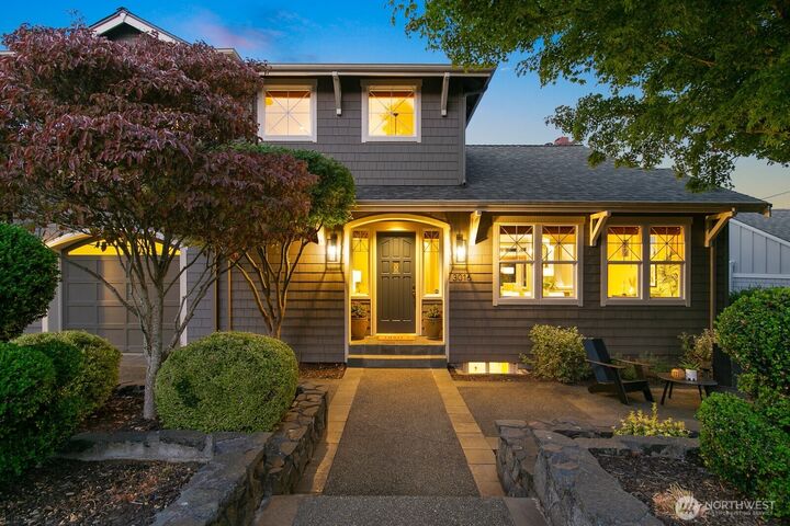Property Photo: 3016 37th Avenue W WA 98199