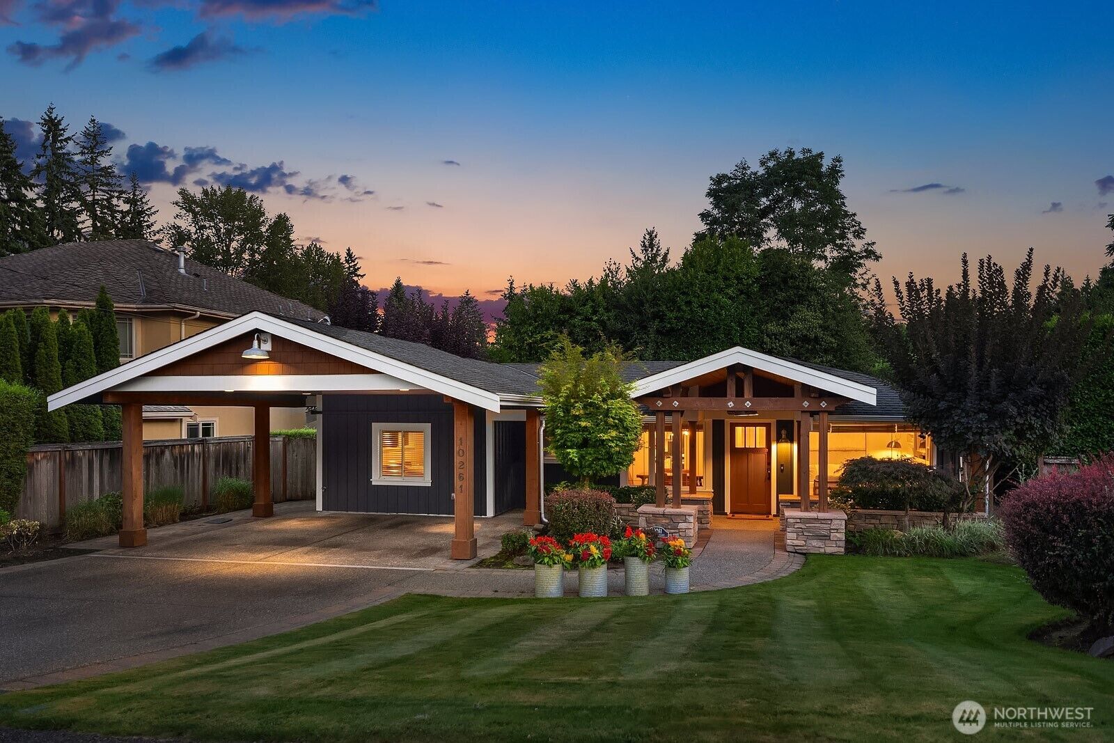 Property Photo:  10261 NE 21st Place  WA 98004 