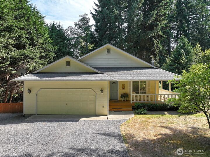 3198  Eaglecrest Lane  Clinton WA 98236 photo