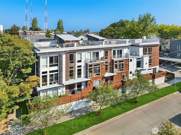 1704 E Marion Street  Seattle WA 98122 photo