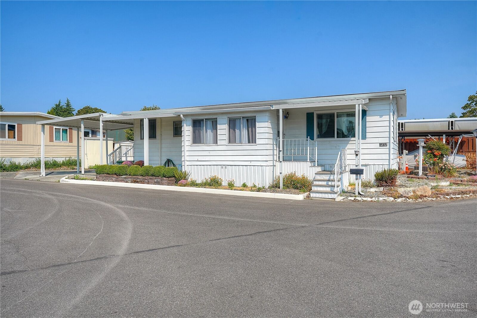 Property Photo: 3232 S 181st Place WA 98188