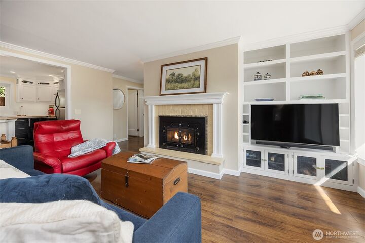 Property Photo: 420 8th Avenue WA 98033