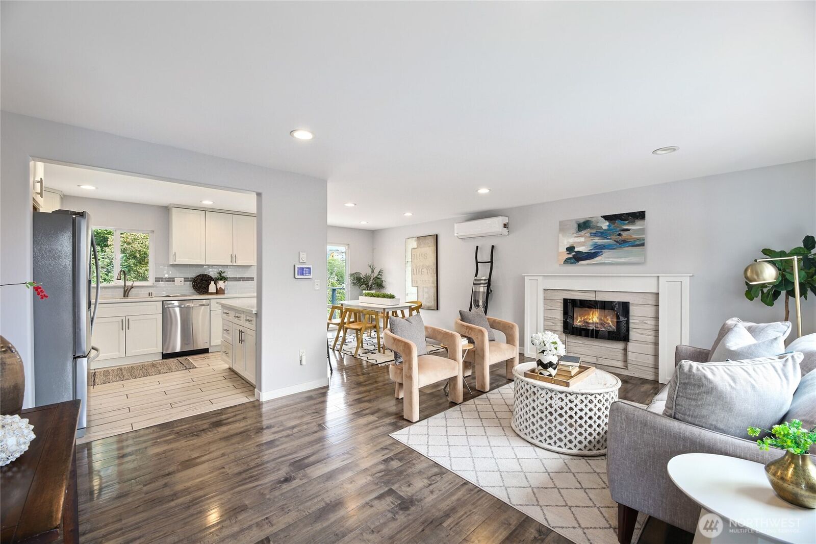 Property Photo: 9642 13th Avenue SW WA 98106