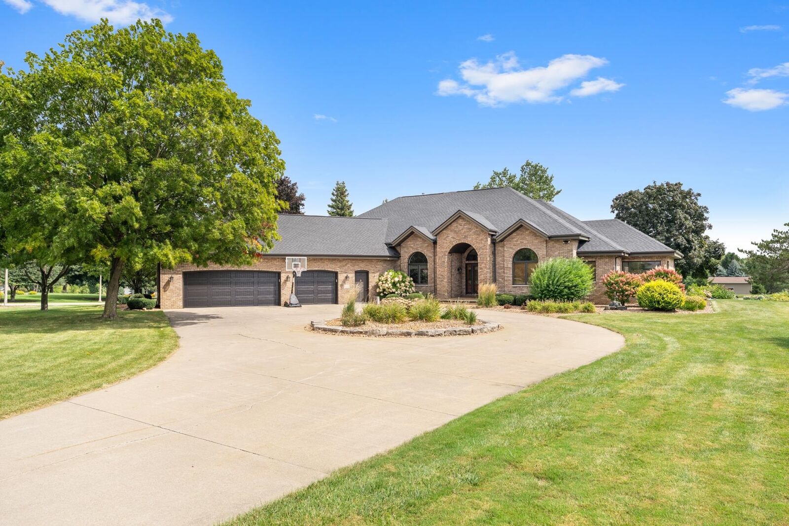 Property Photo:  4490 Stonewood Drive  WI 54902 