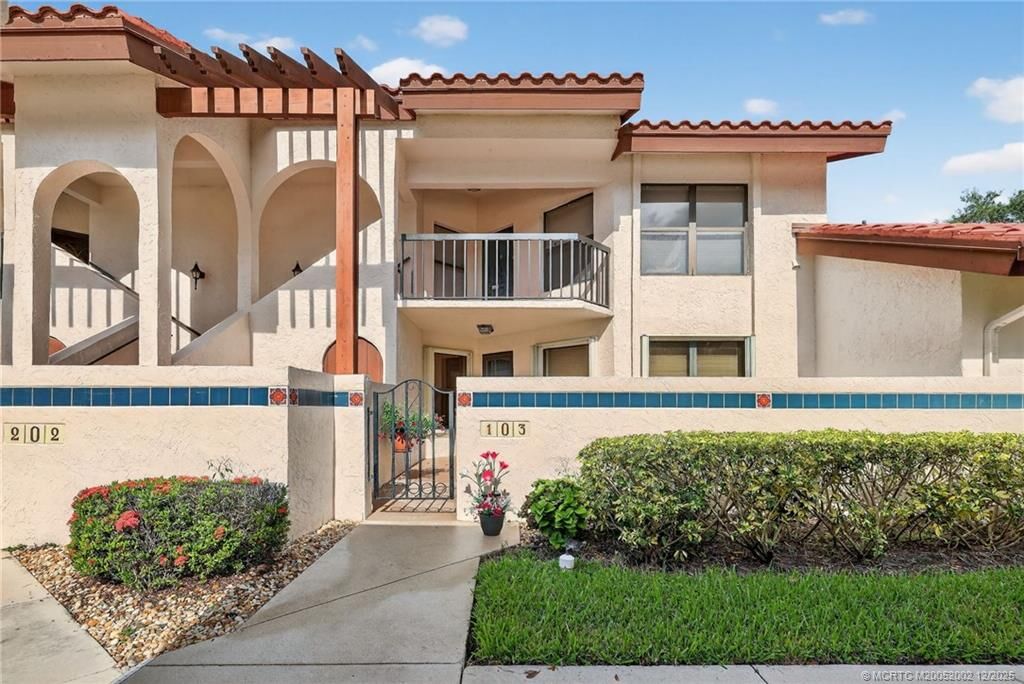 Property Photo:  3460 SE Martinique Trace 103  FL 34997 