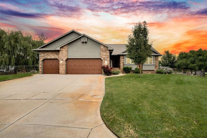 Photo de la propriété:  4871 N Emerald Ct  KS 67101 