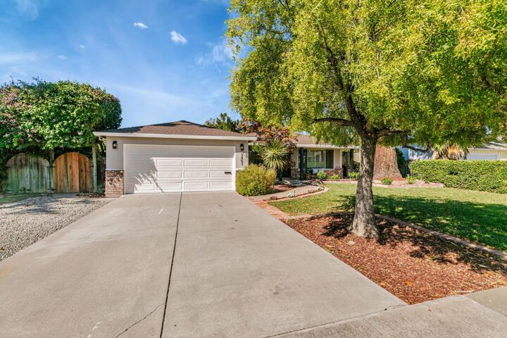 Property Photo: 3403 Rosedale Drive CA 95117