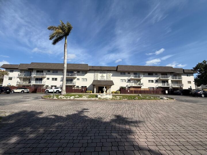 8601 SW 94th St 125W  Miami FL 33156 photo