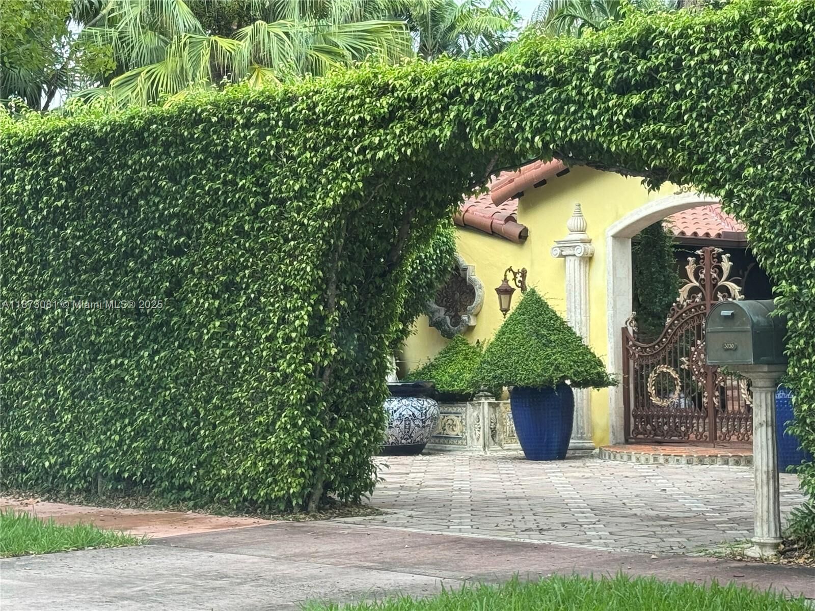 Property Photo:  3030 Alton Rd  FL 33140 