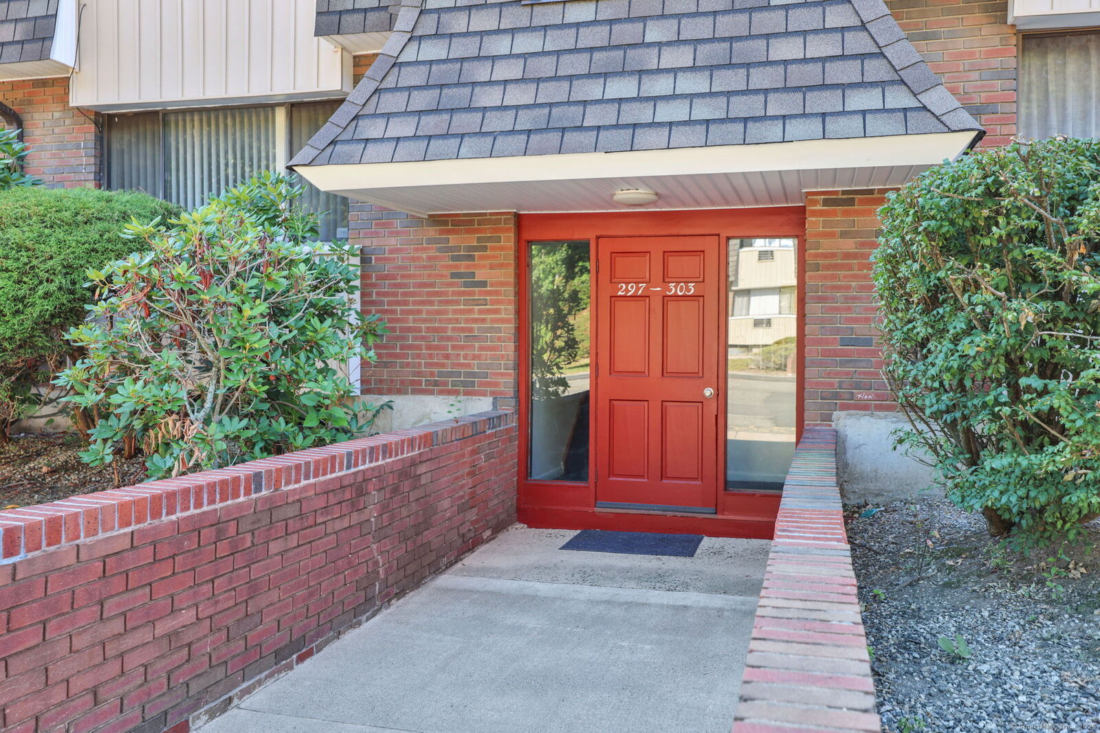 Property Photo:  297 High Path Road 297  CT 06095 