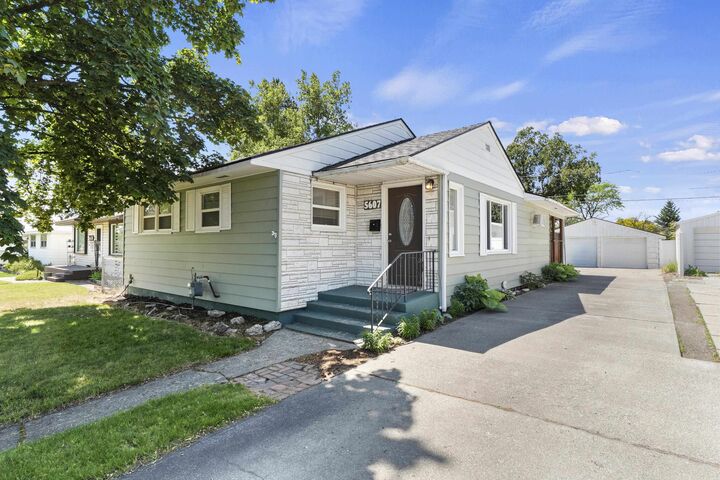 Property Photo: 5607 N Elgin St WA 99205
