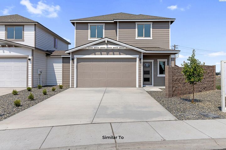 Property Photo:  7681 Grapevine Ct  WA 99353 