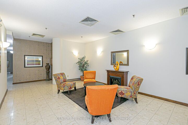 Photo de la propriété:  80 Athol Street E 306  ON L1H 8B7 