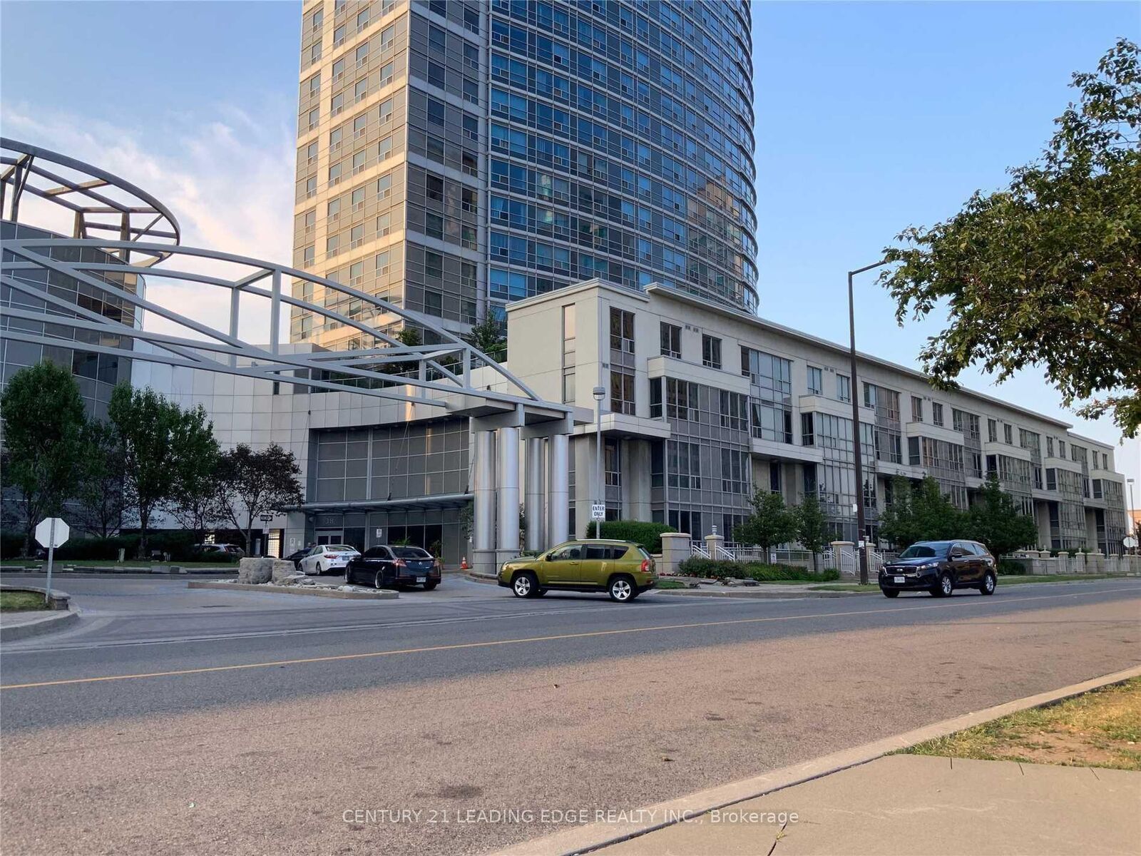 Photo de la propriété: 38 Lee Centre Drive 1605 ON M1B 2J6