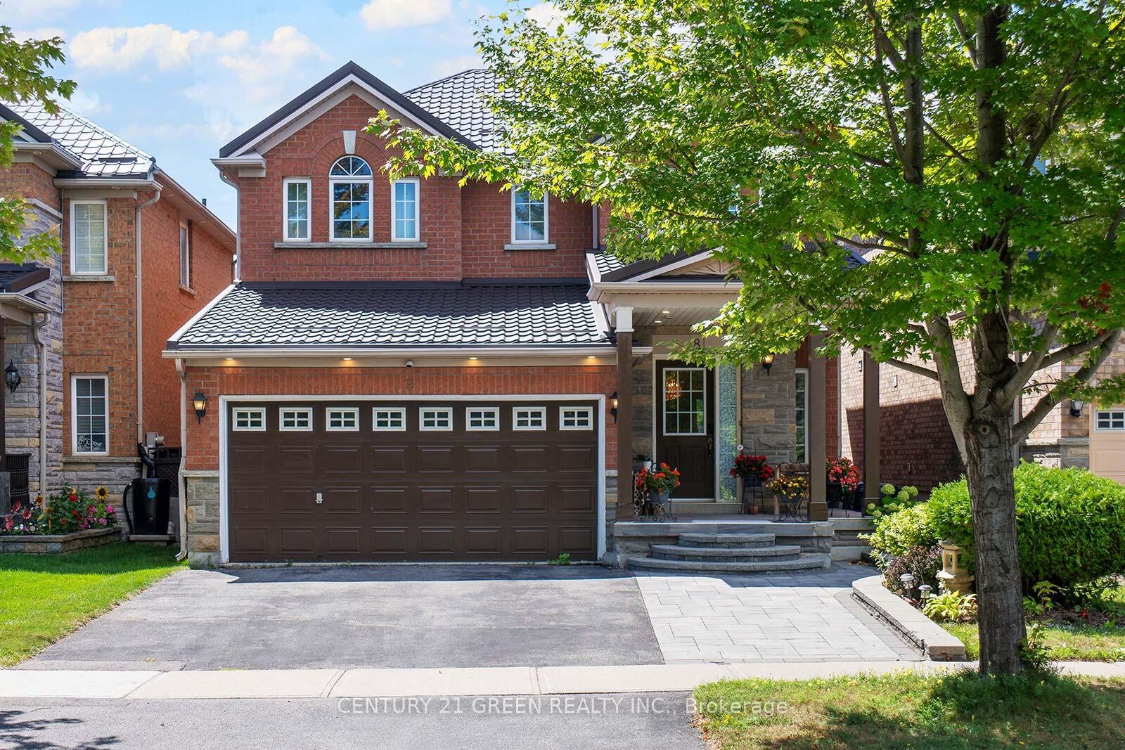 Property Photo: 8 Lampman Drive ON M1E 5L1
