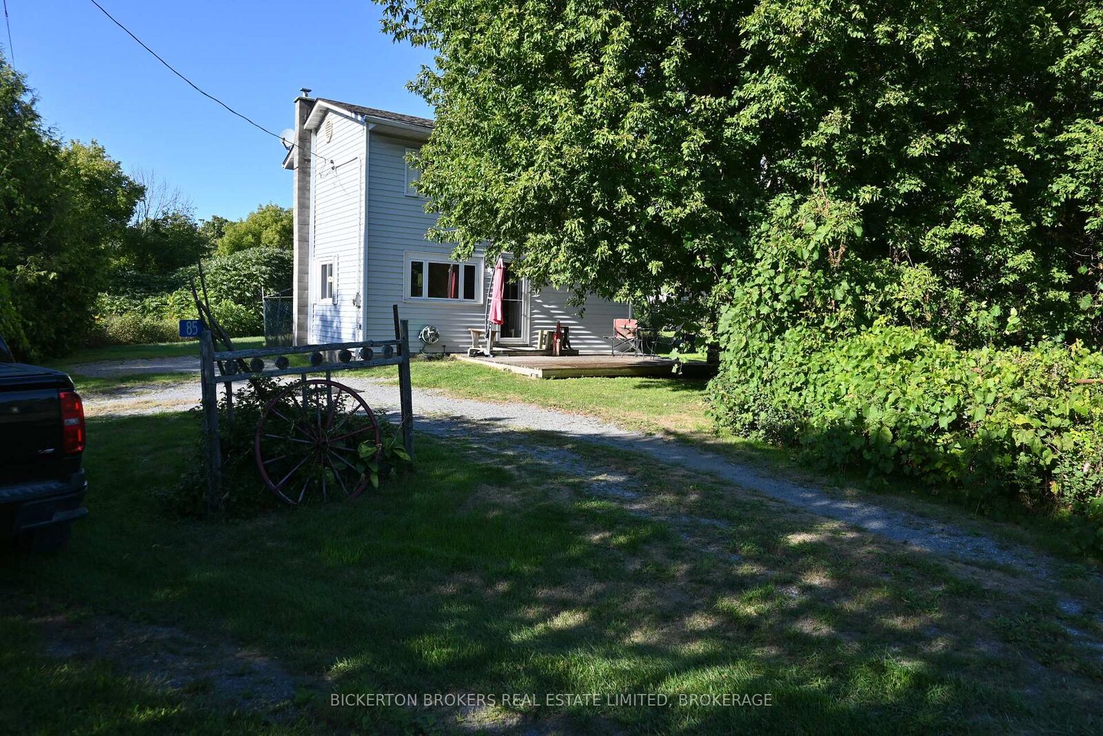 Property Photo:  85 Pykeview Drive N  ON K7G 2V3 