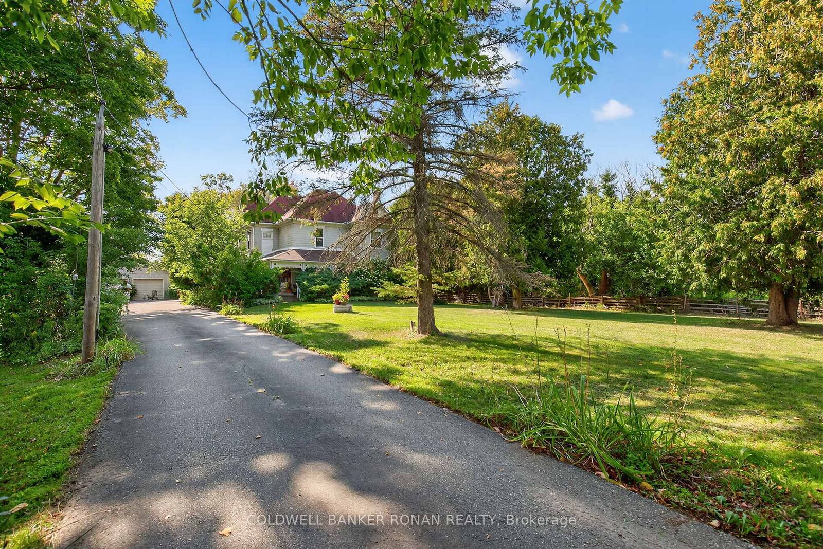 Property Photo:  1516 17th Side Road  ON L0G 1T0 