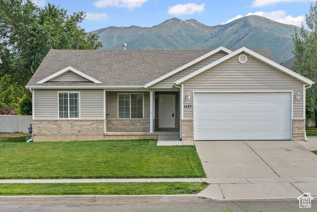Property Photo:  1437 S 2050 E  UT 84660 