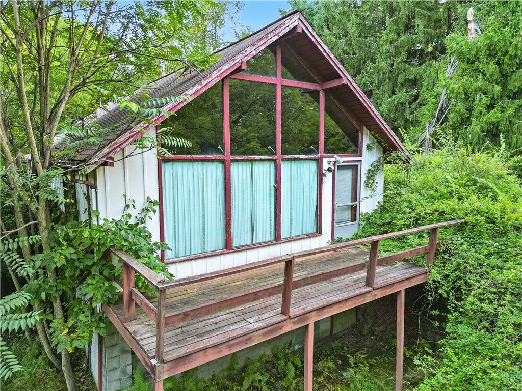Property Photo: 221 Zehner School Rd PA 16063